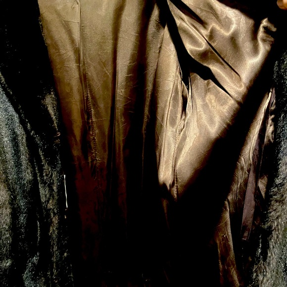 Luxurious Brown Faux Fur Coat - Picture 6 of 9